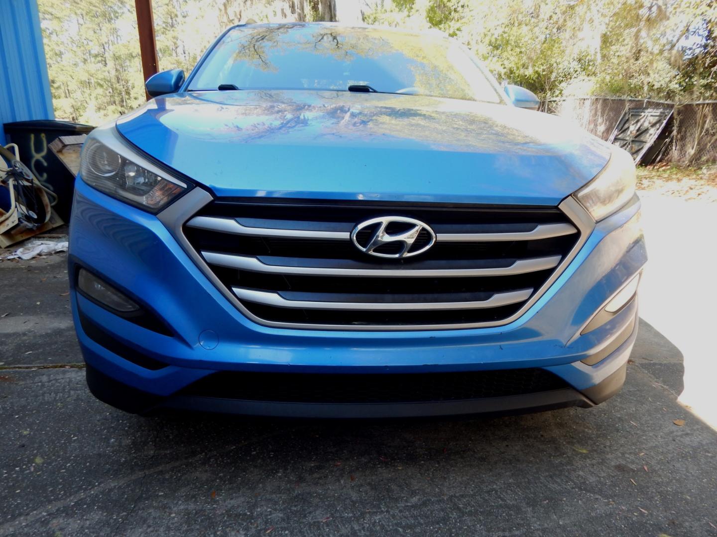 2017 Blue Hyundai Tucson SE Preferred (KM8J33A43HU) with an 2.0L engine, Automatic transmission, located at 3120 W Tennessee St, Tallahassee, FL, 32304-1002, (850) 575-6702, 30.458841, -84.349648 - Used Car Supermarket is proud to present you with this loaded immaculate 2017 Hyundai Tucson SE Preferred. Used Car Supermarket prides itself in offering you the finest pre-owned vehicle in Tallahassee. Used Car Supermarket has been locally family owned and operated for over 48 years. Our Tucson SE - Photo#2